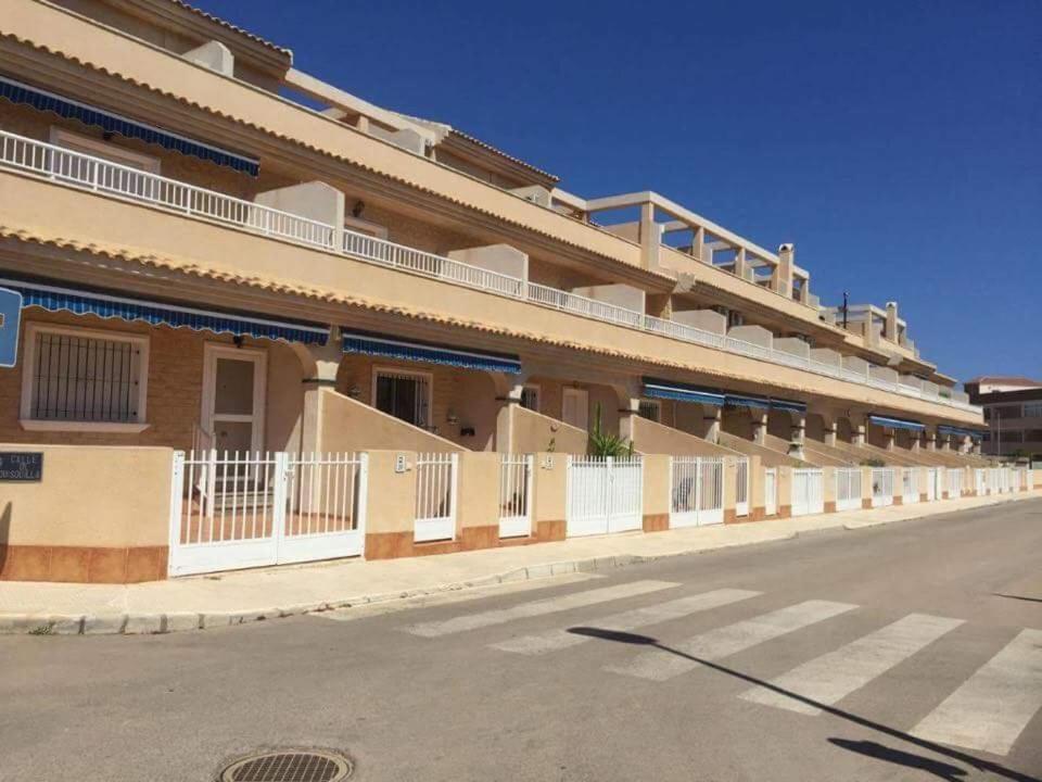 Town House Villa Los Nietos Eksteriør billede